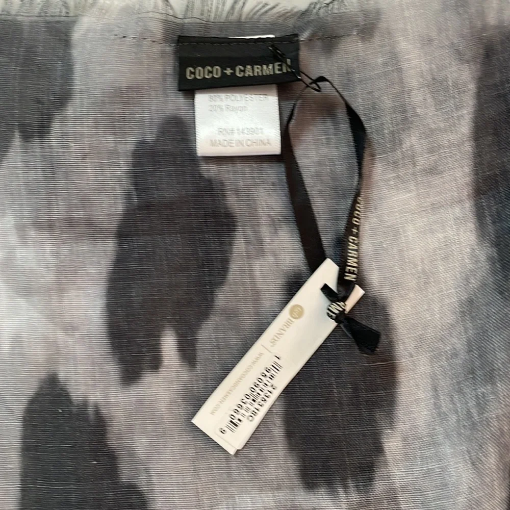 🔥5 for $15🔥 - Coco + Carmen animal print wrap - Picture 4 of 9